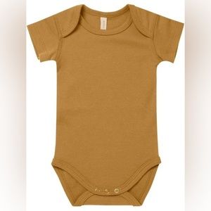 Quincy Mae NWOT 18-24 Short Sleeve Body Suit